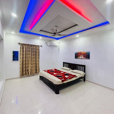 La Bay Luxury Beach Bungalow Puducherry Eksteriør billede