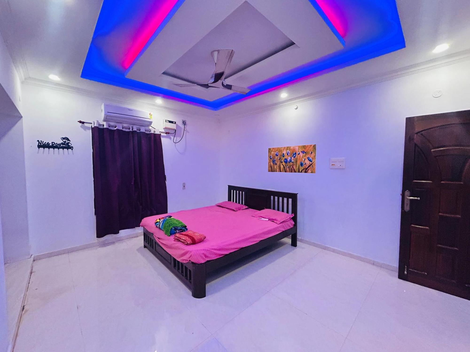 La Bay Luxury Beach Bungalow Puducherry Eksteriør billede